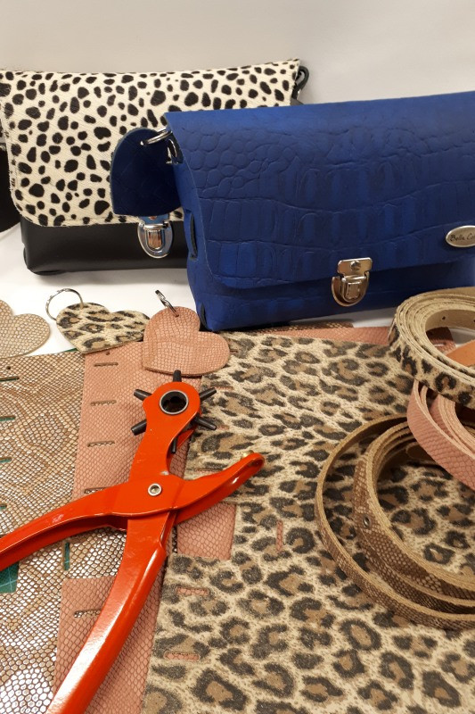 Workshop: maak je eigen leren tasje - Foto