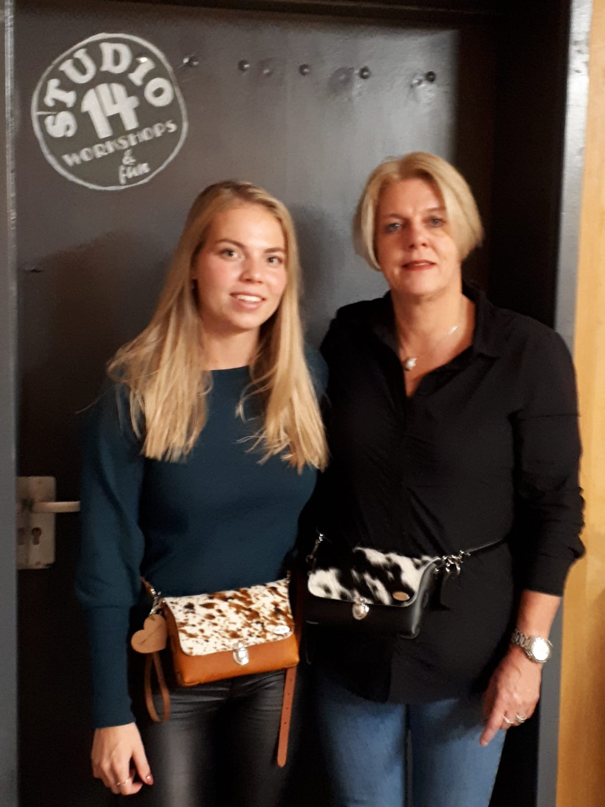 Workshop: maak je eigen leren tasje - Foto