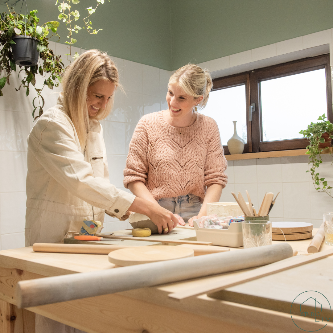 Tapasset boetseren en glazuren - Foto
