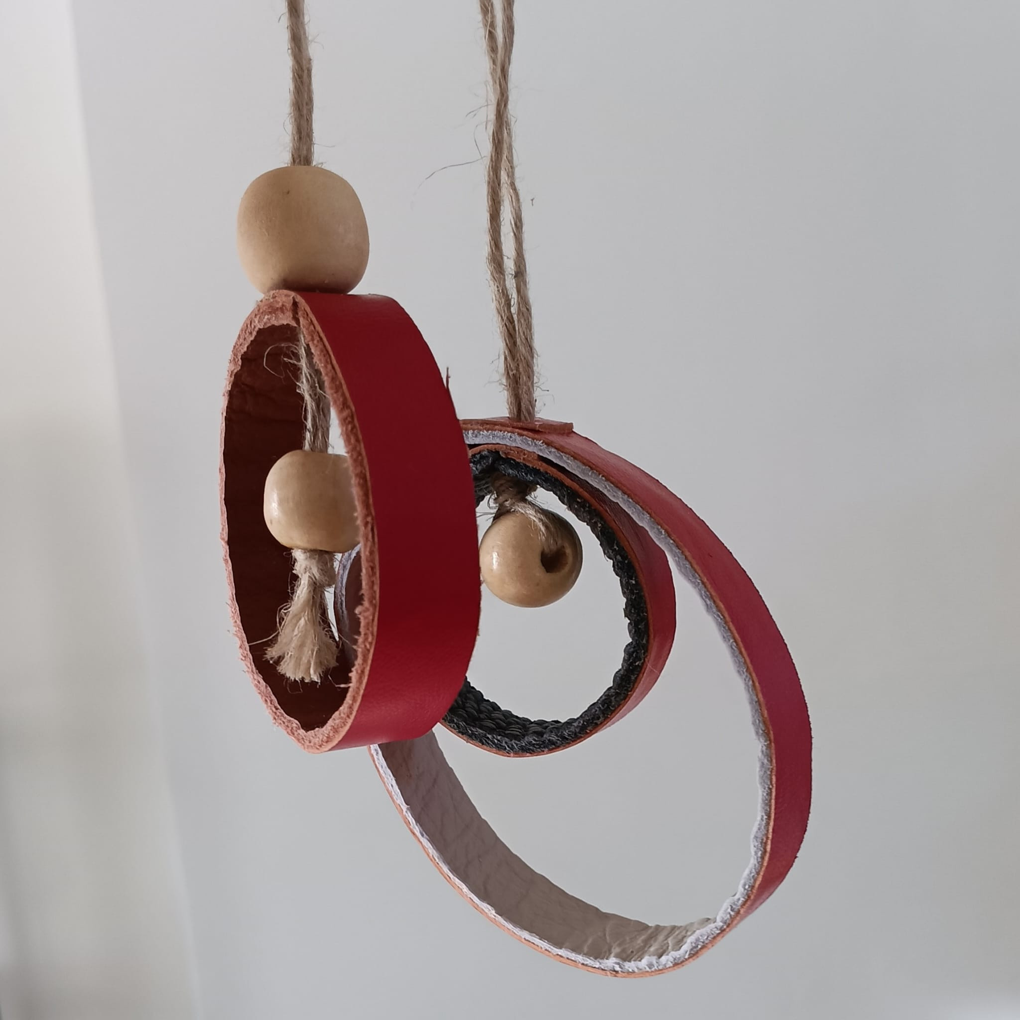 Workshop: Kerstballen van leder - Foto