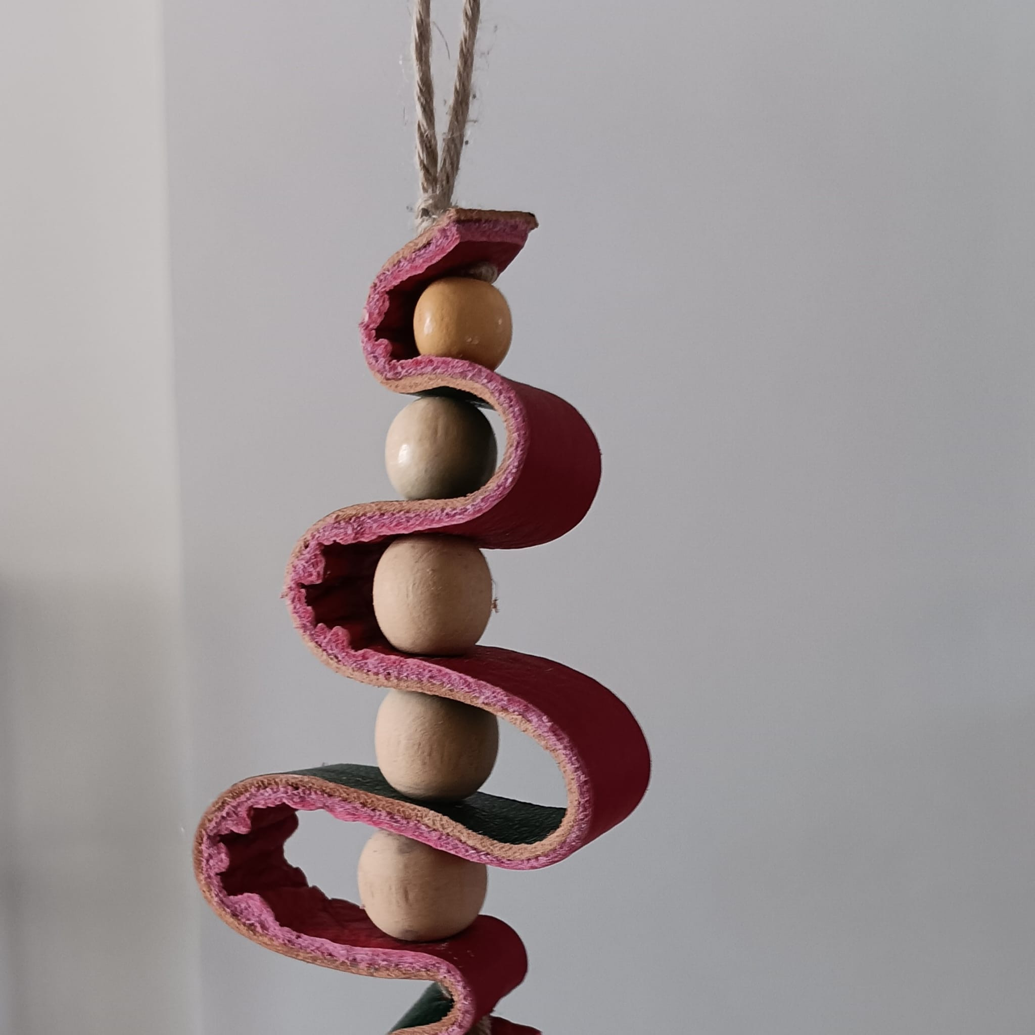 Workshop: Kerstballen van leder - Foto