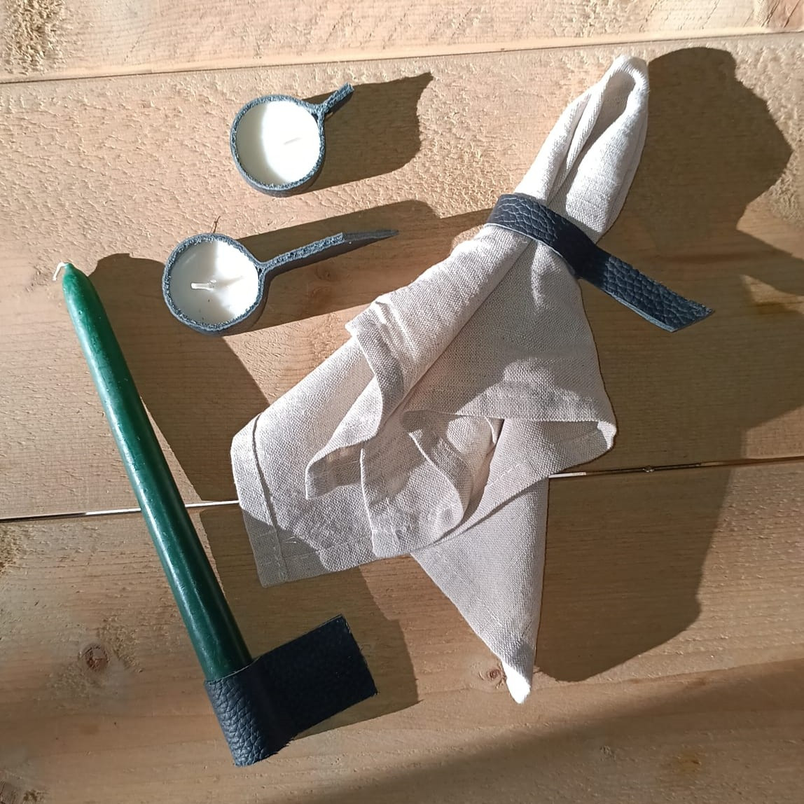 Workshop: Tafeldecoratie uit leder - Foto