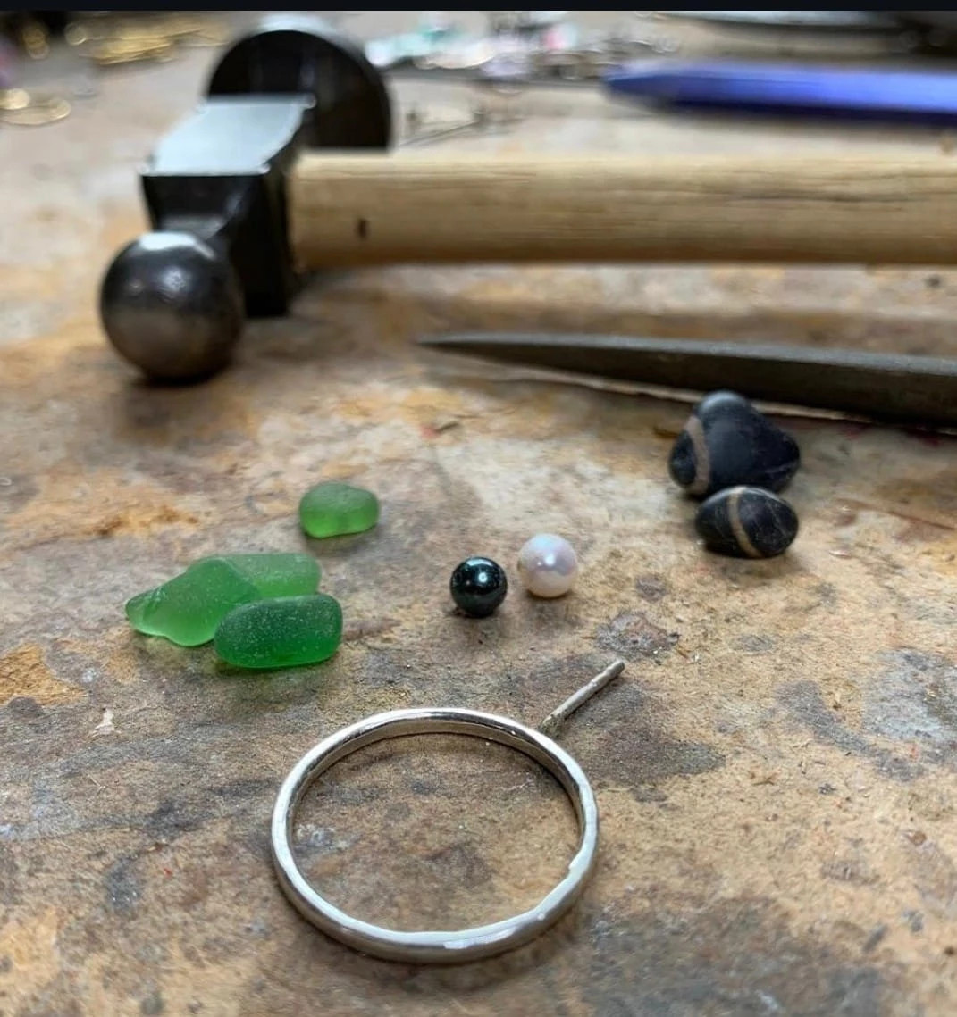 Duoworkshop Juweel op maat met Crazyclage bij REST - Foto