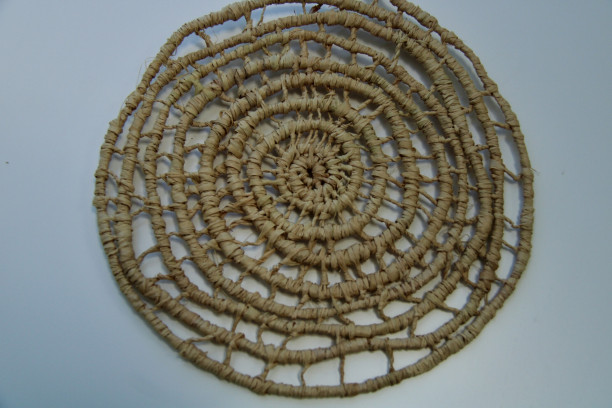Weven Rafia Circle Art