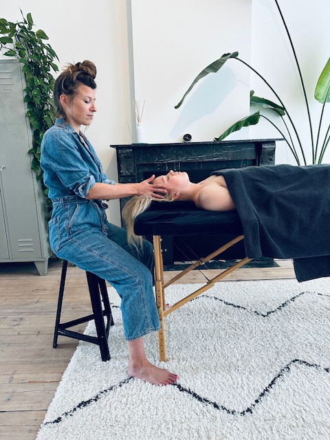 MASSAGE AT WORK - Foto