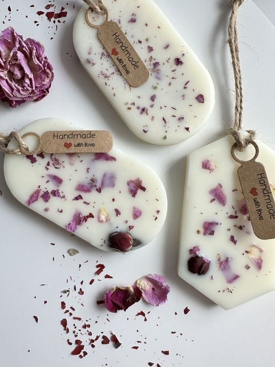 Workshop natuurlijke geurhangers met droogbloemen - Foto