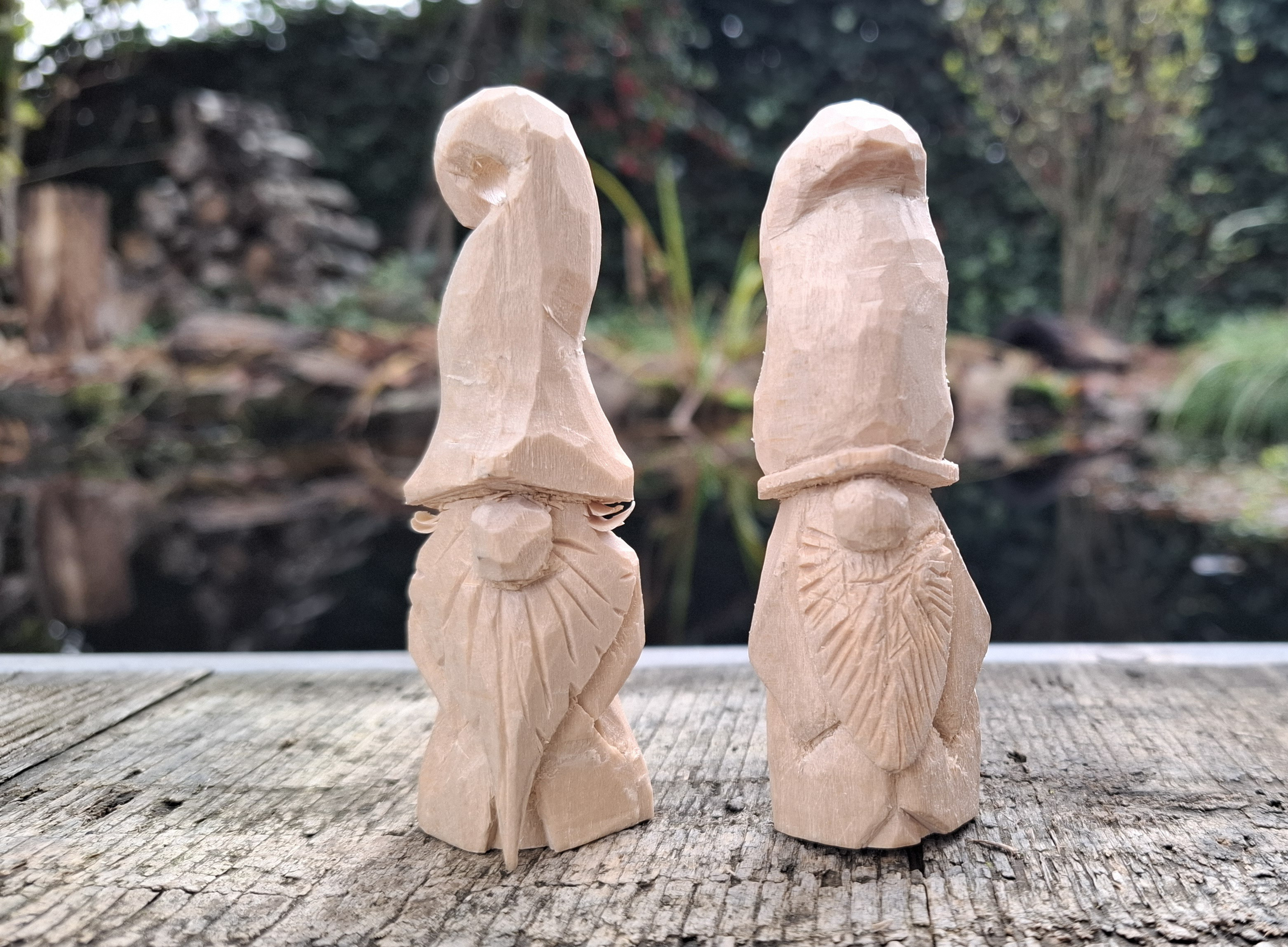 Kabouter snijden in hout - Foto