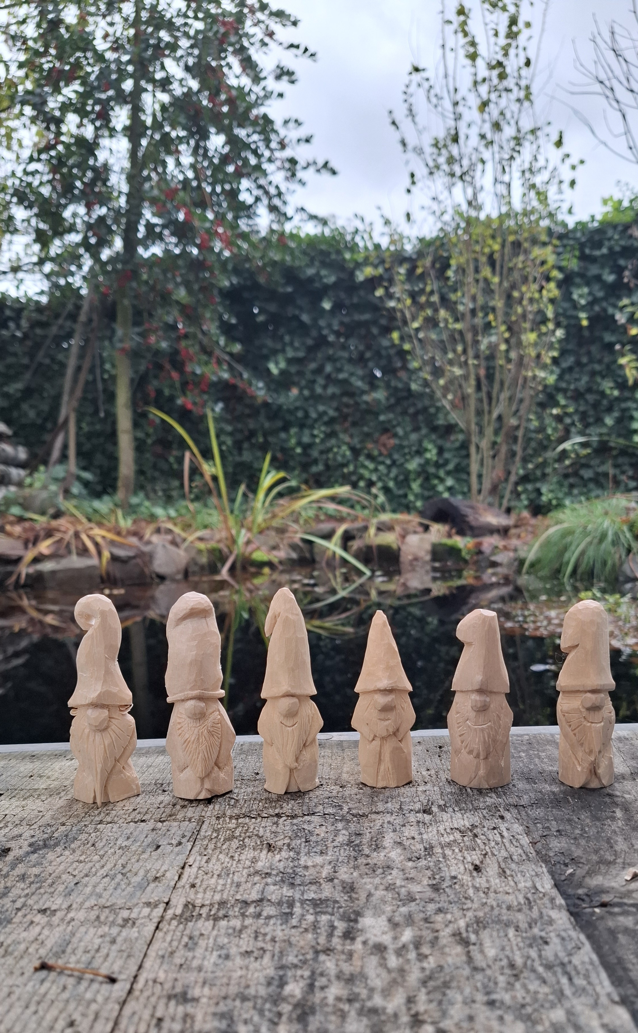 Kabouter snijden in hout - Foto