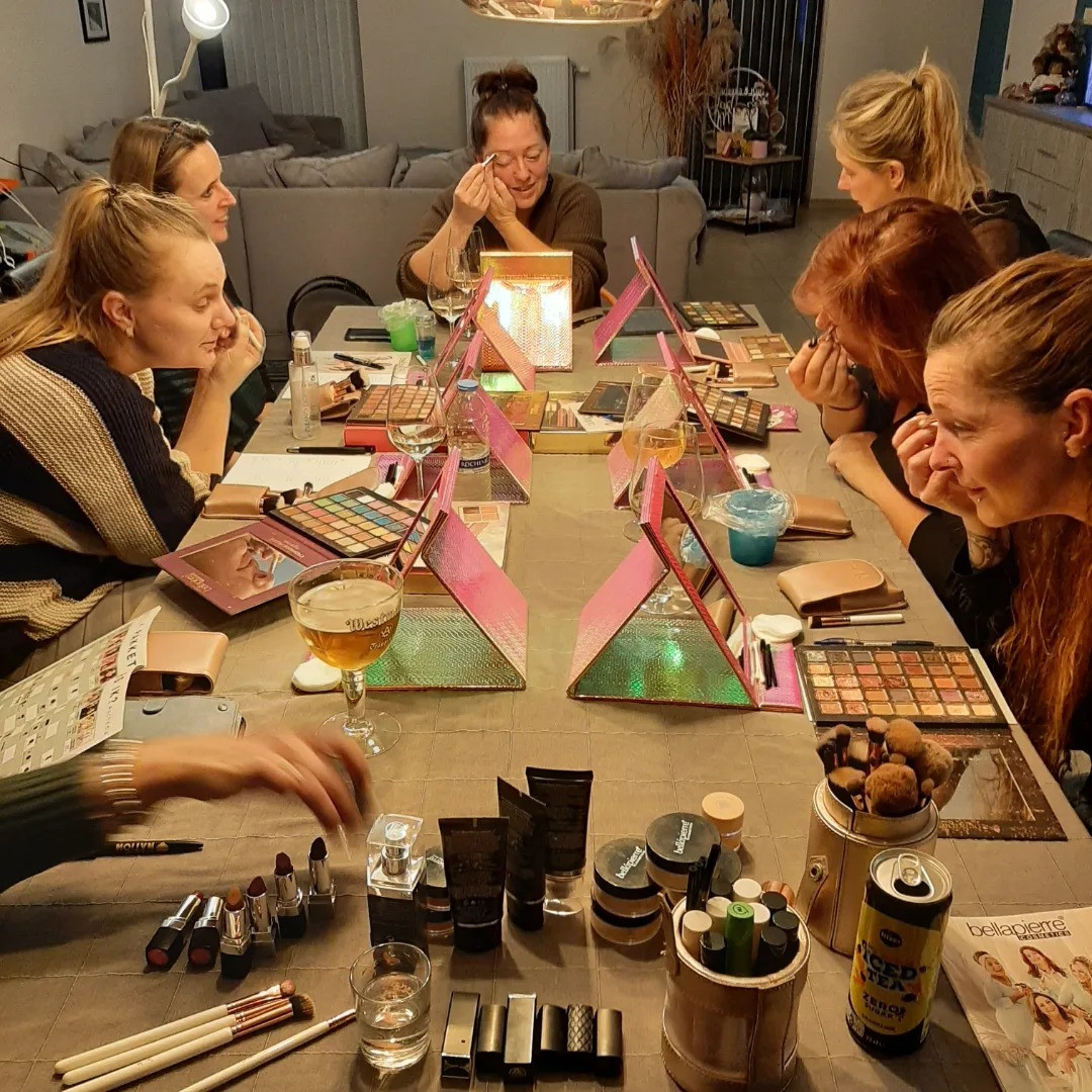 💗 Make-up Workshop: Galentine’s Edition! 💗 - Foto