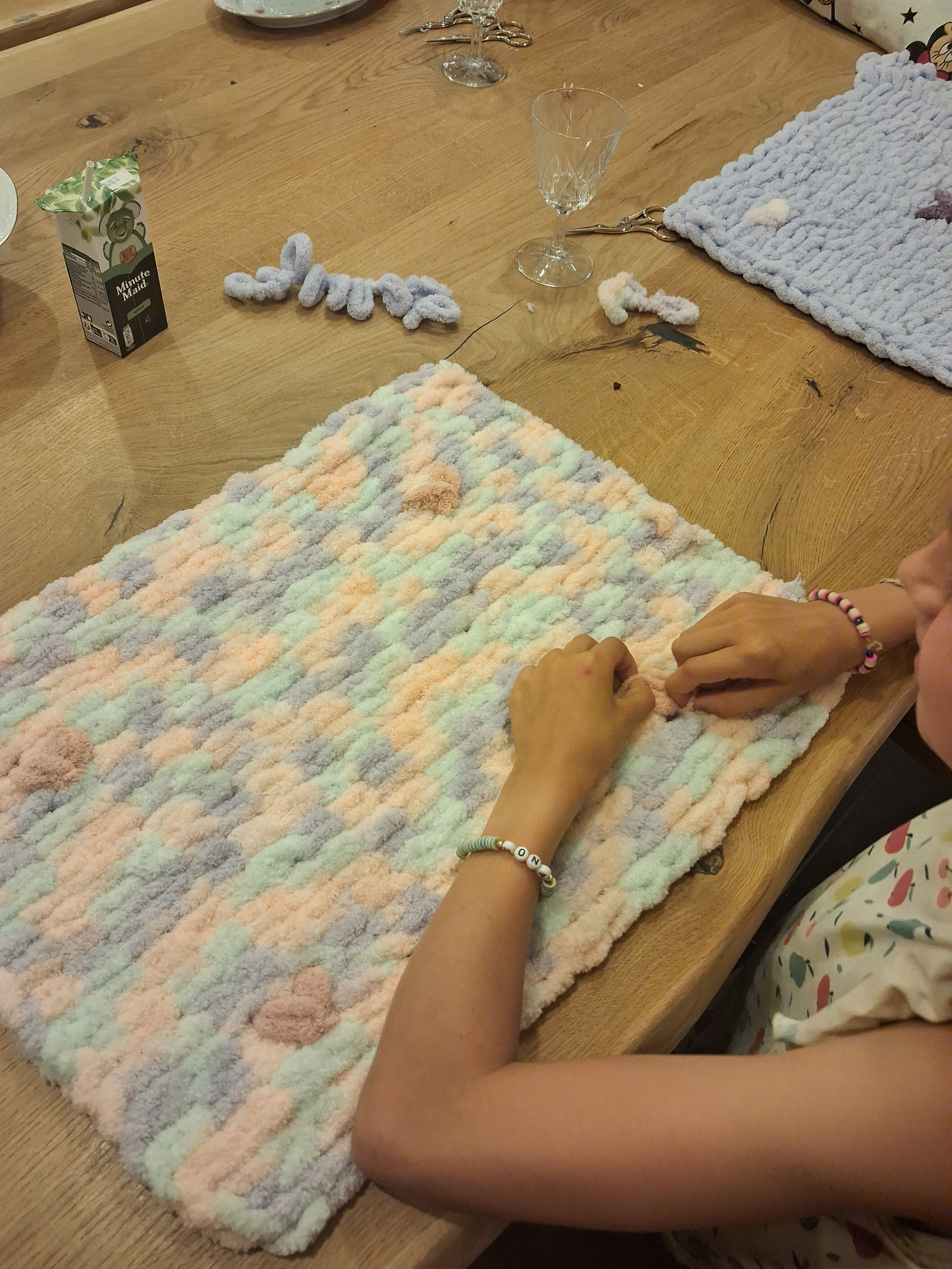 Creatief met lusjes – workshop handbreien voor kids - Foto