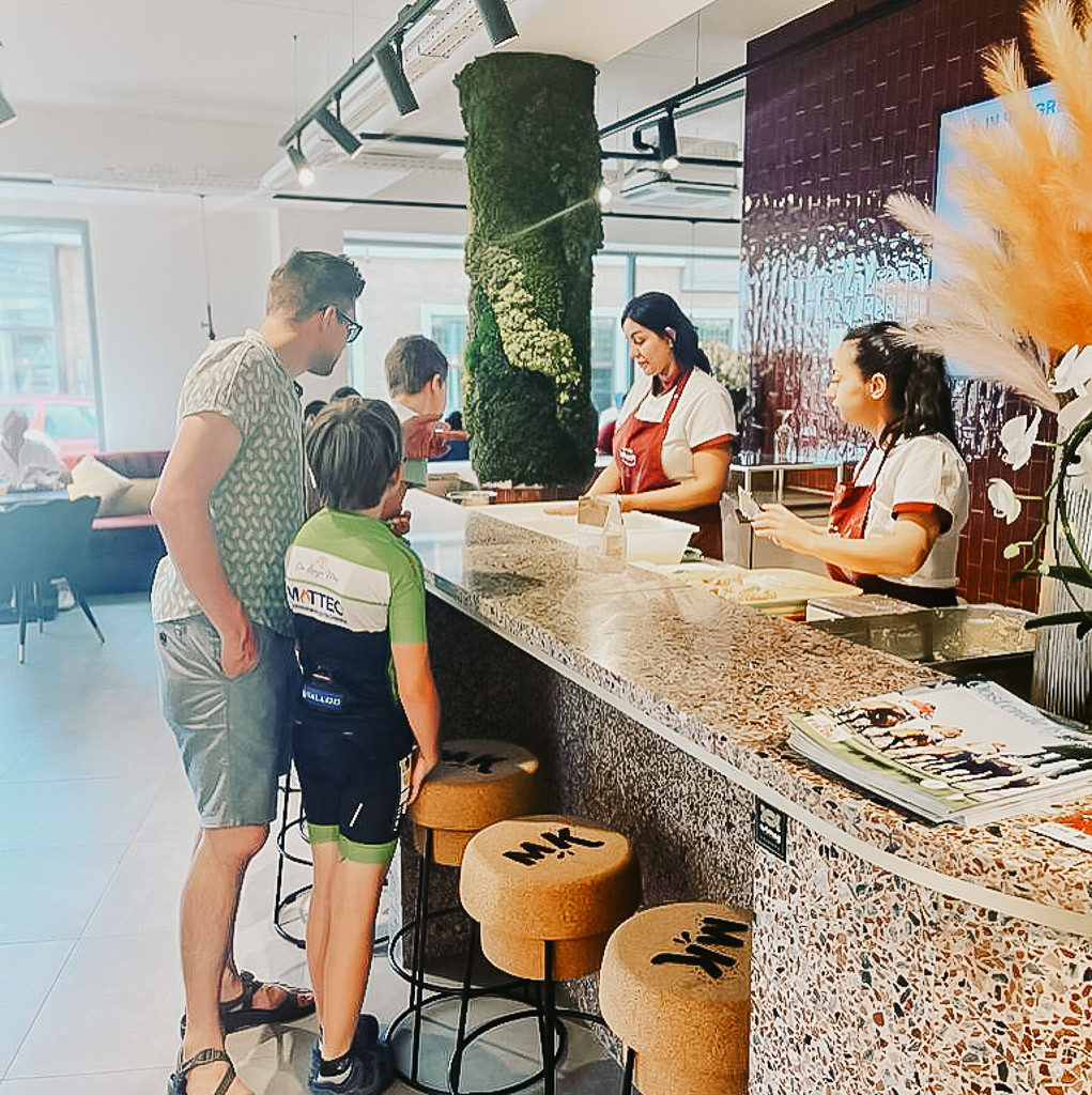 Garnaal kroketten rollen en smullen - Foto