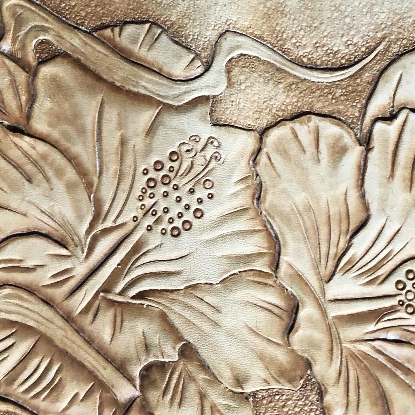 Leathercarving workshop - leer snijden & stempelen in leer - Foto