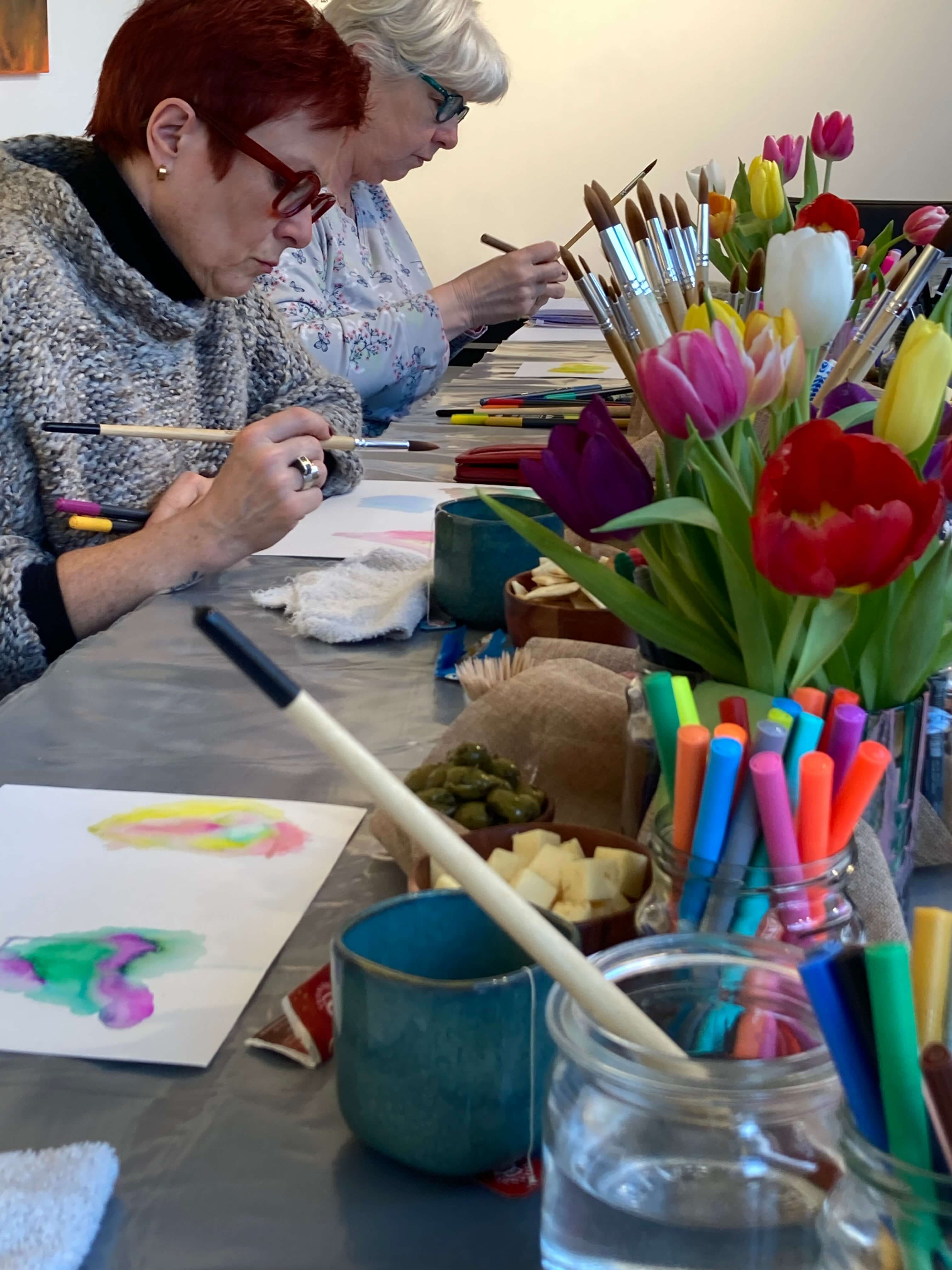 bloemmotieven tekenen met brushpen en fineliner - Foto