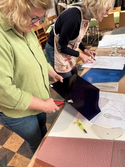 Glas in lood - prachtige abstracte raamhanger (8u) - Luzatone in Tienen - Foto