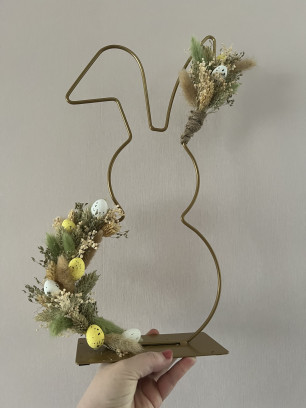 Paasdecoratie met droogbloemen