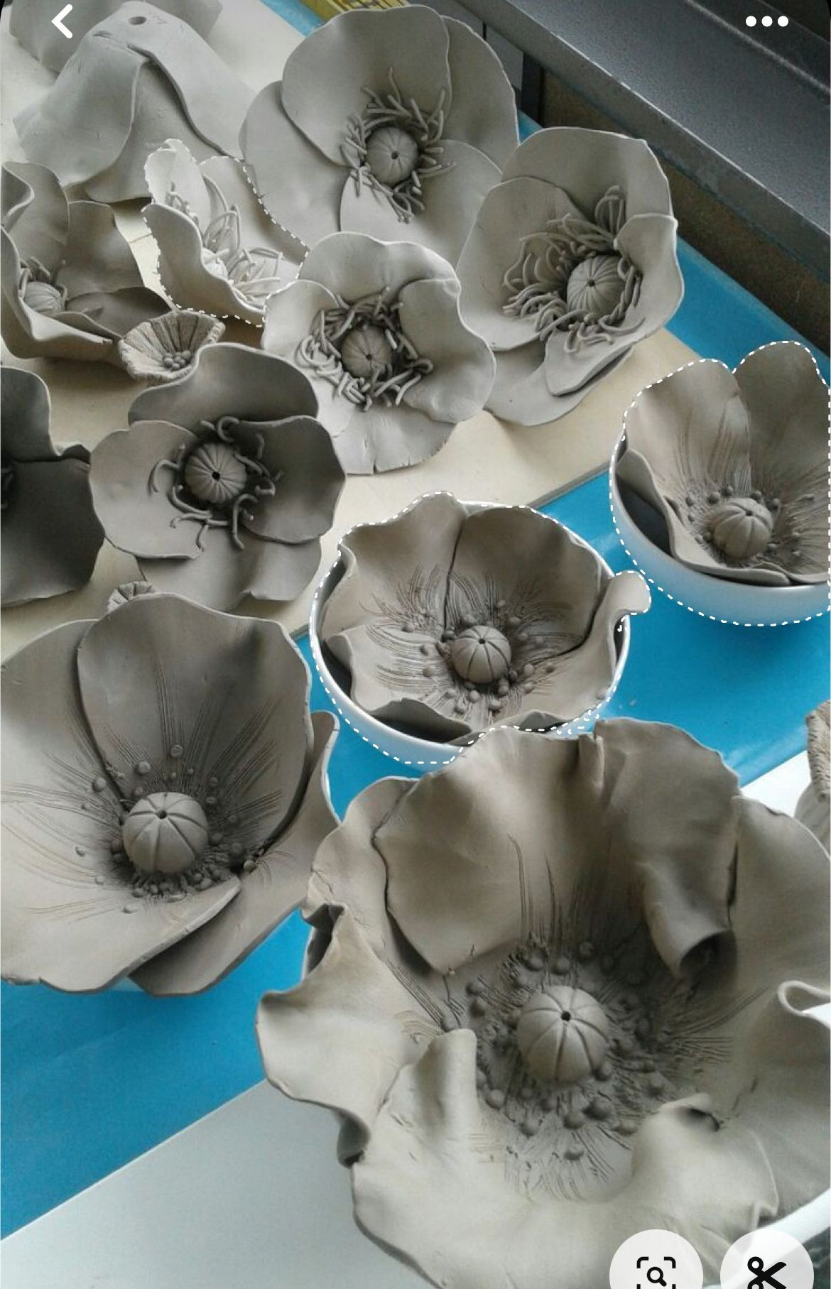 Workshop decoratieve bloemen in keramiek - Foto