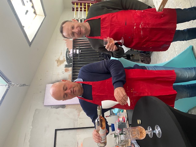 Creatieve workshop ; Wijn op Canvas - Abstract schilderen - Foto