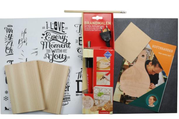 DIY pakket houtbranden / pyrografie 2 wenskaarten