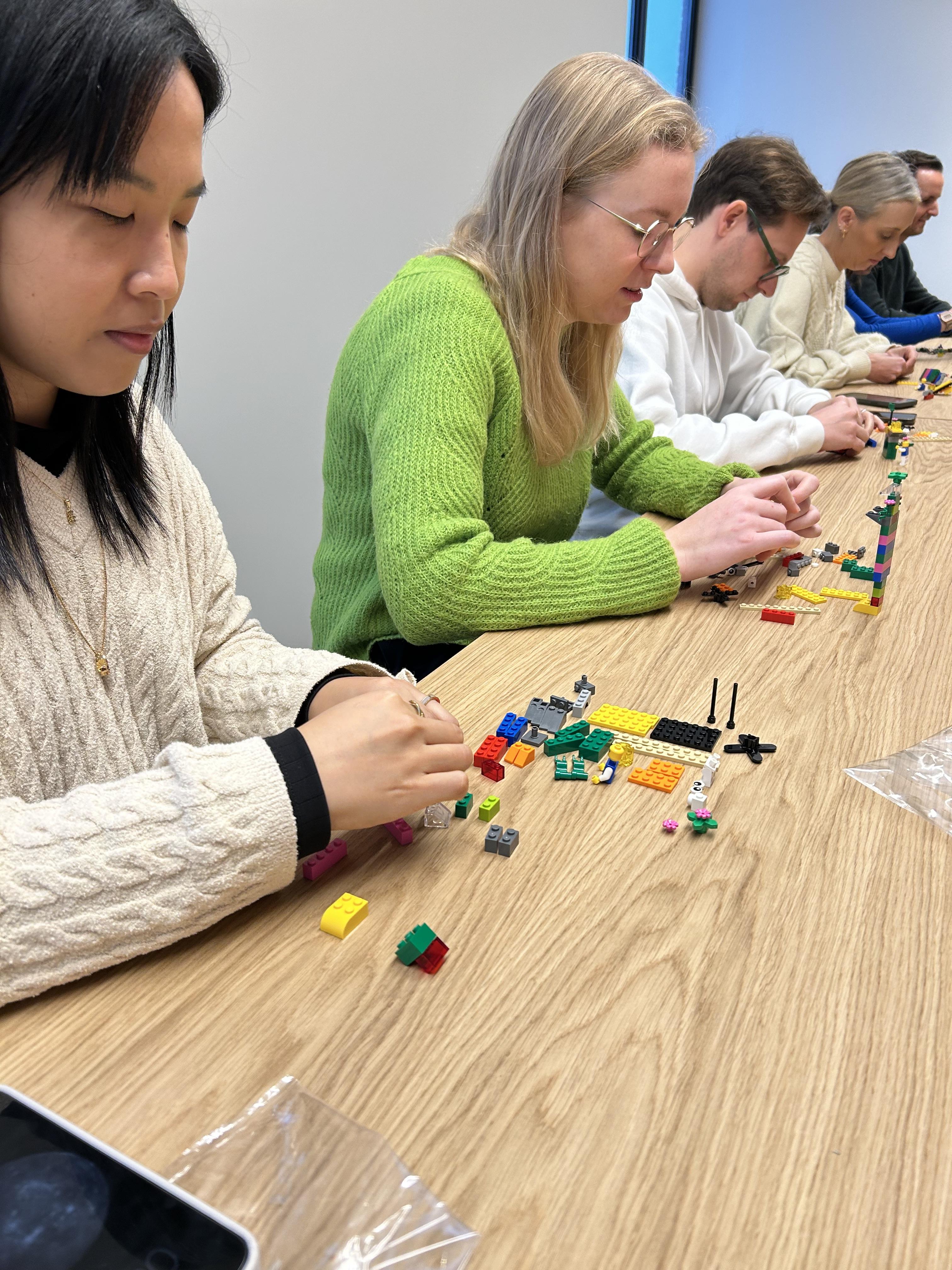 Teamworkshop LEGO Serious Play: Kijk eens door elkaars raam - Foto