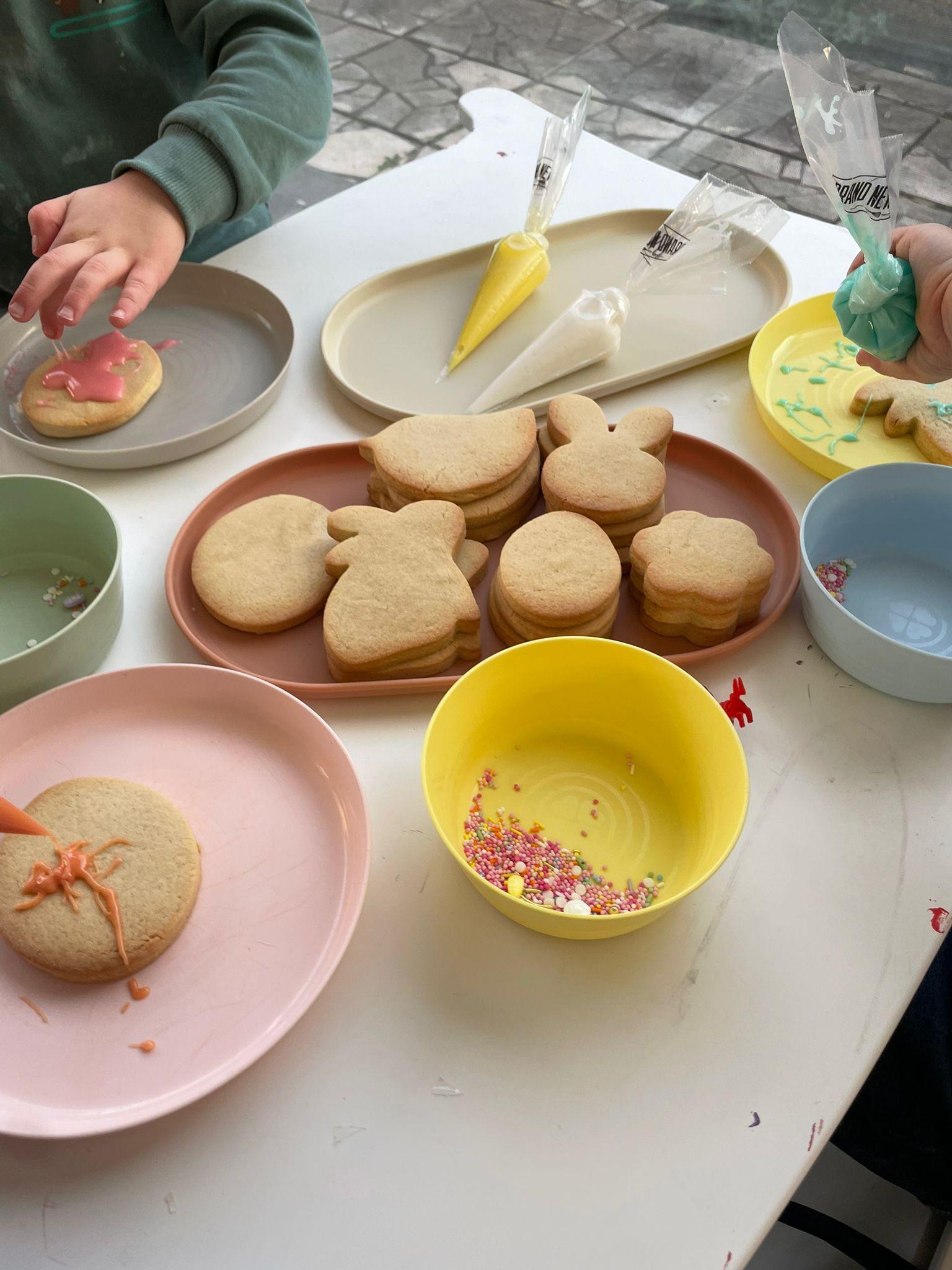 Paaskoekjes versieren (ouder-kind workshop) - Foto