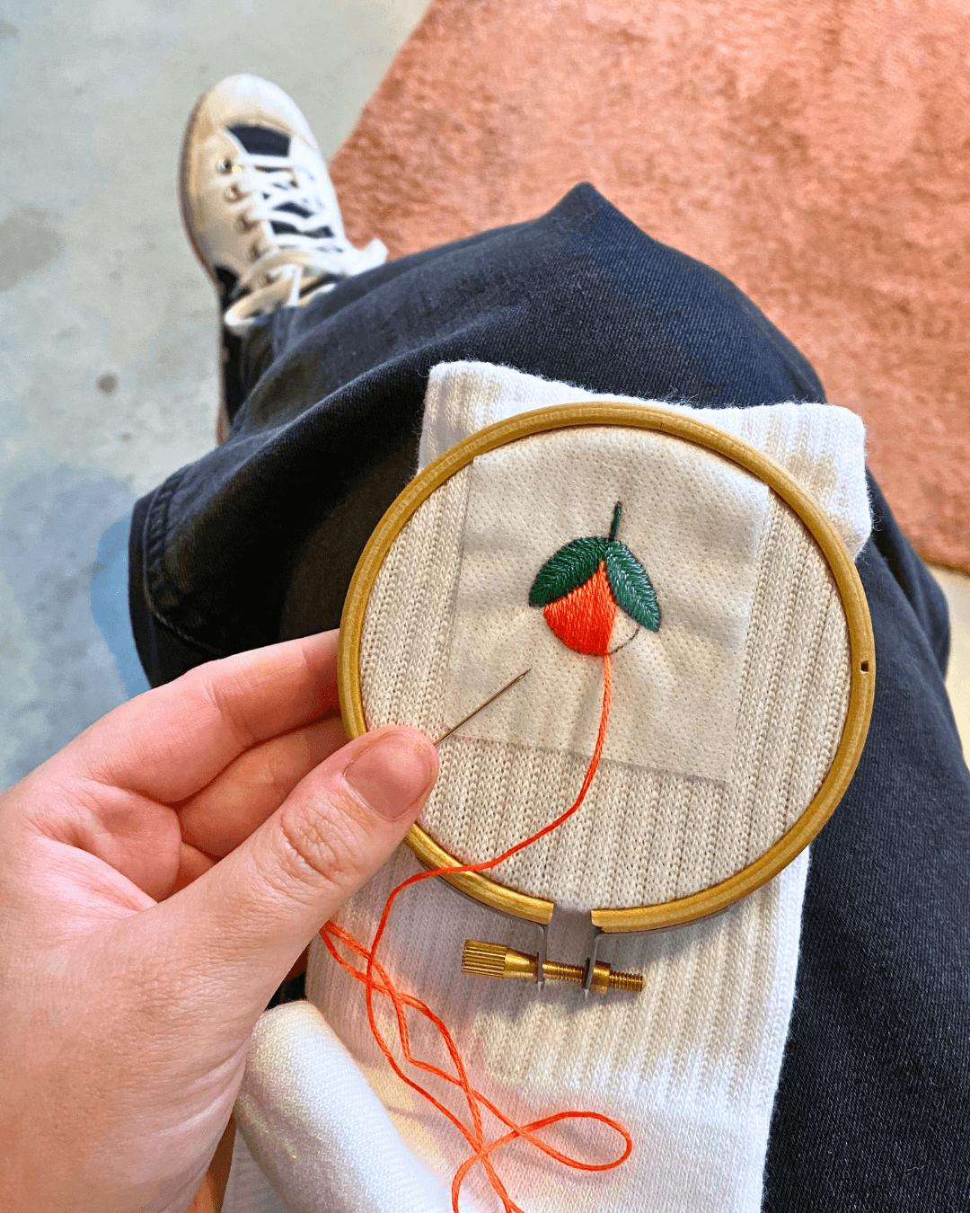 Borduren op sokken - Foto