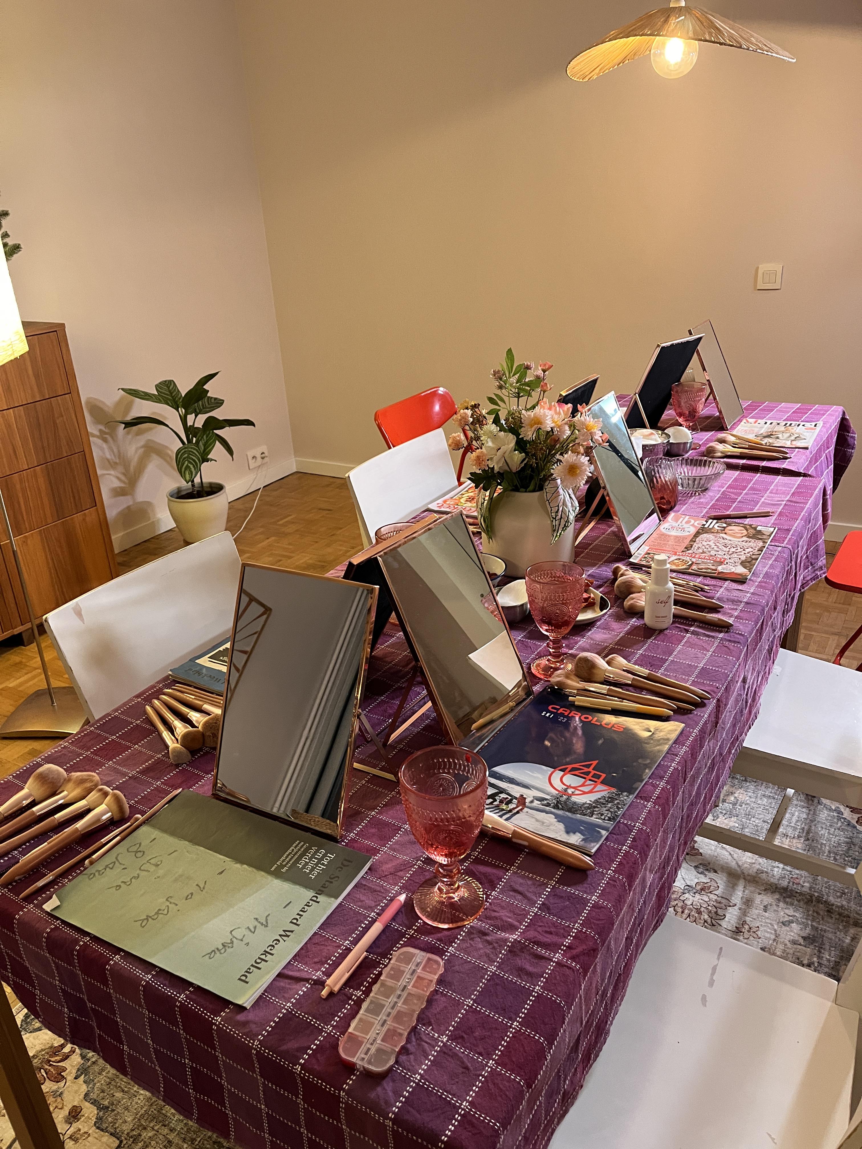 make-up workshop op aanvraag in groep - Foto