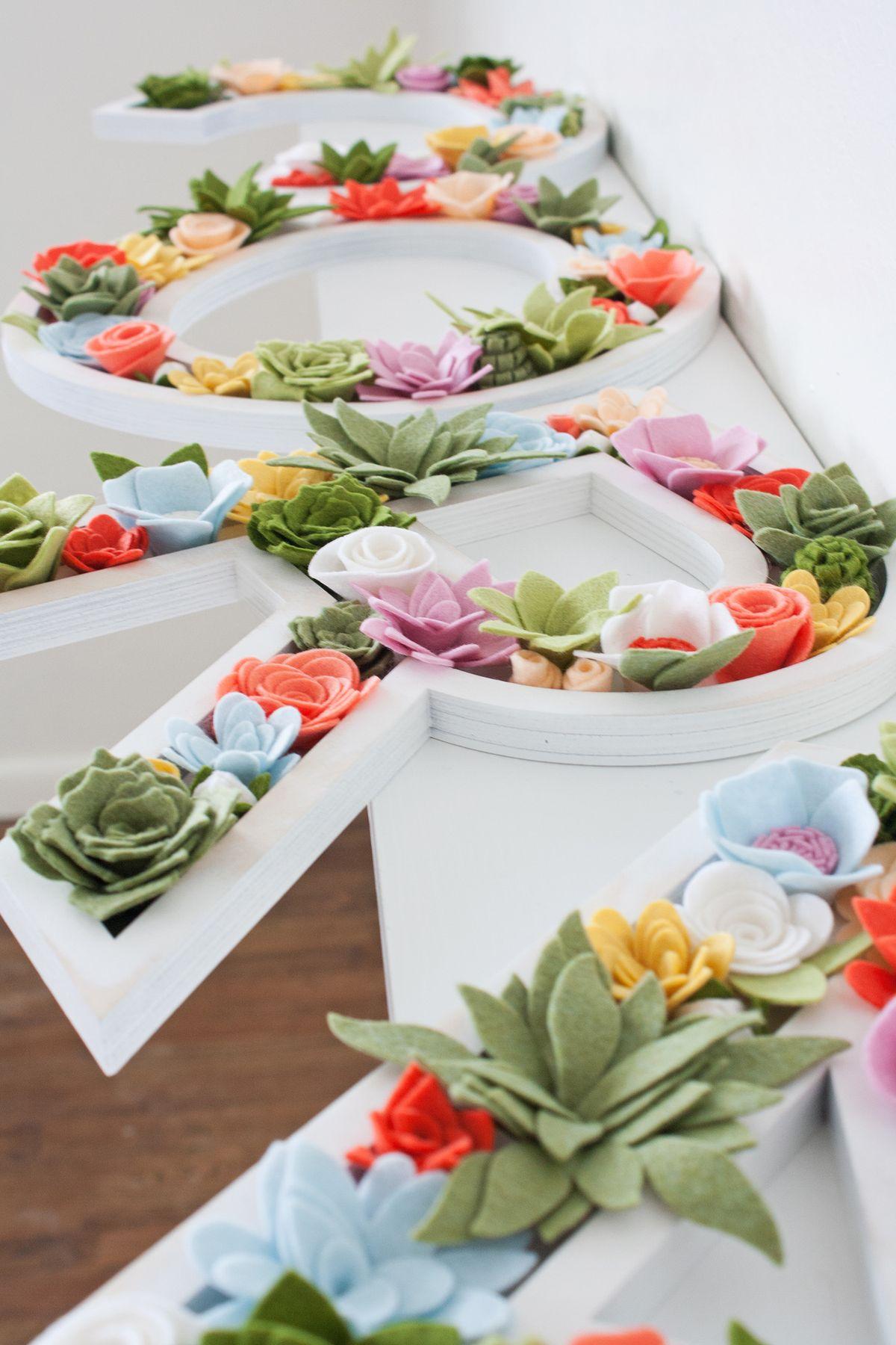 Botanische letter met vilt - Foto