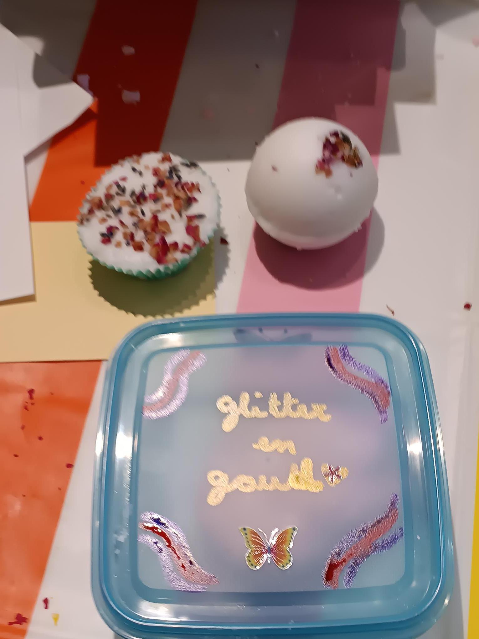 Creatief kinderfeestje bruisbal en kneedzeep - Foto