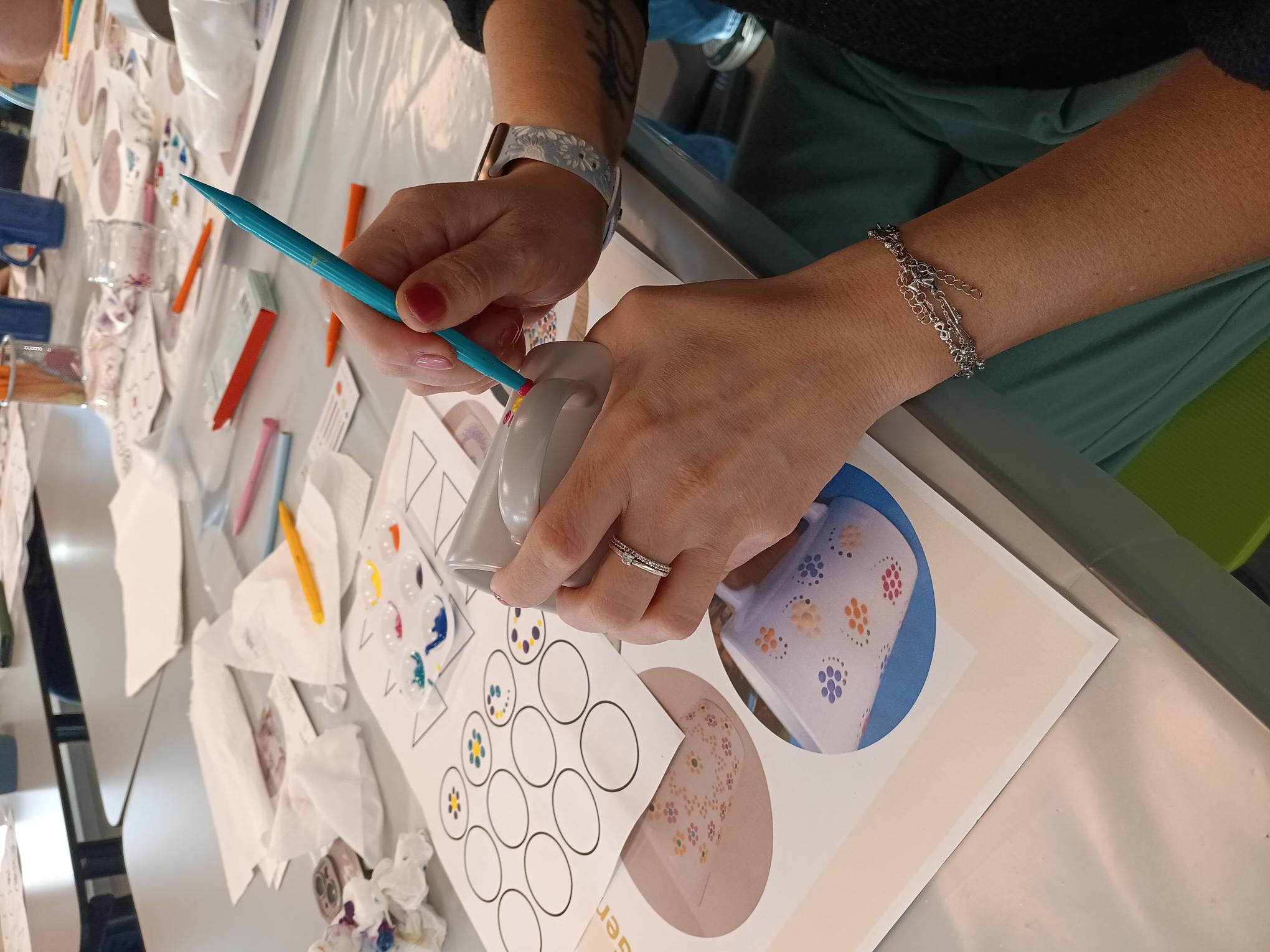 Ouder-kind workshop: stippen op porselein of glas