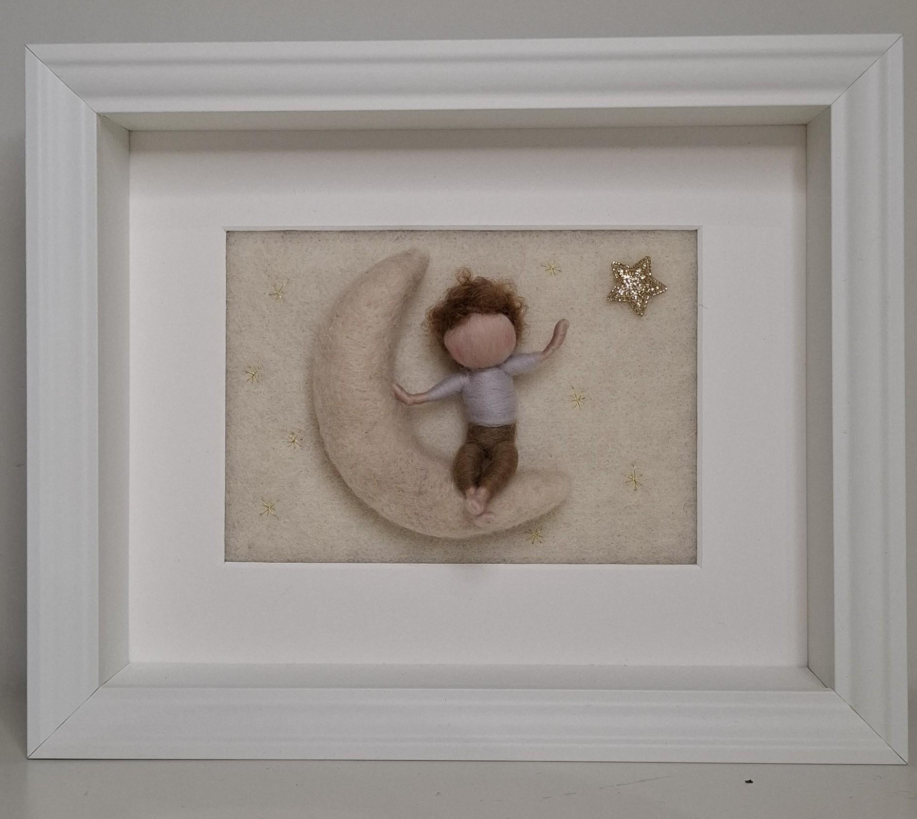 wolschilderij koesterkindje op de maan of wolk - Foto