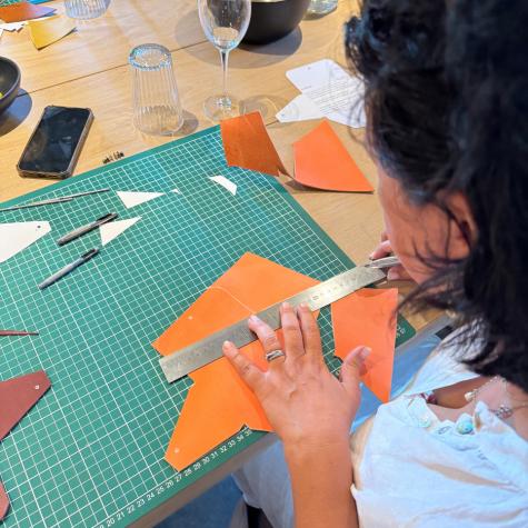 Privé workshop: Je eigen lederen portemonnee maken - Foto