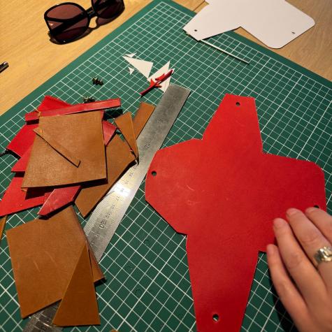 Privé workshop: Je eigen lederen portemonnee maken - Foto