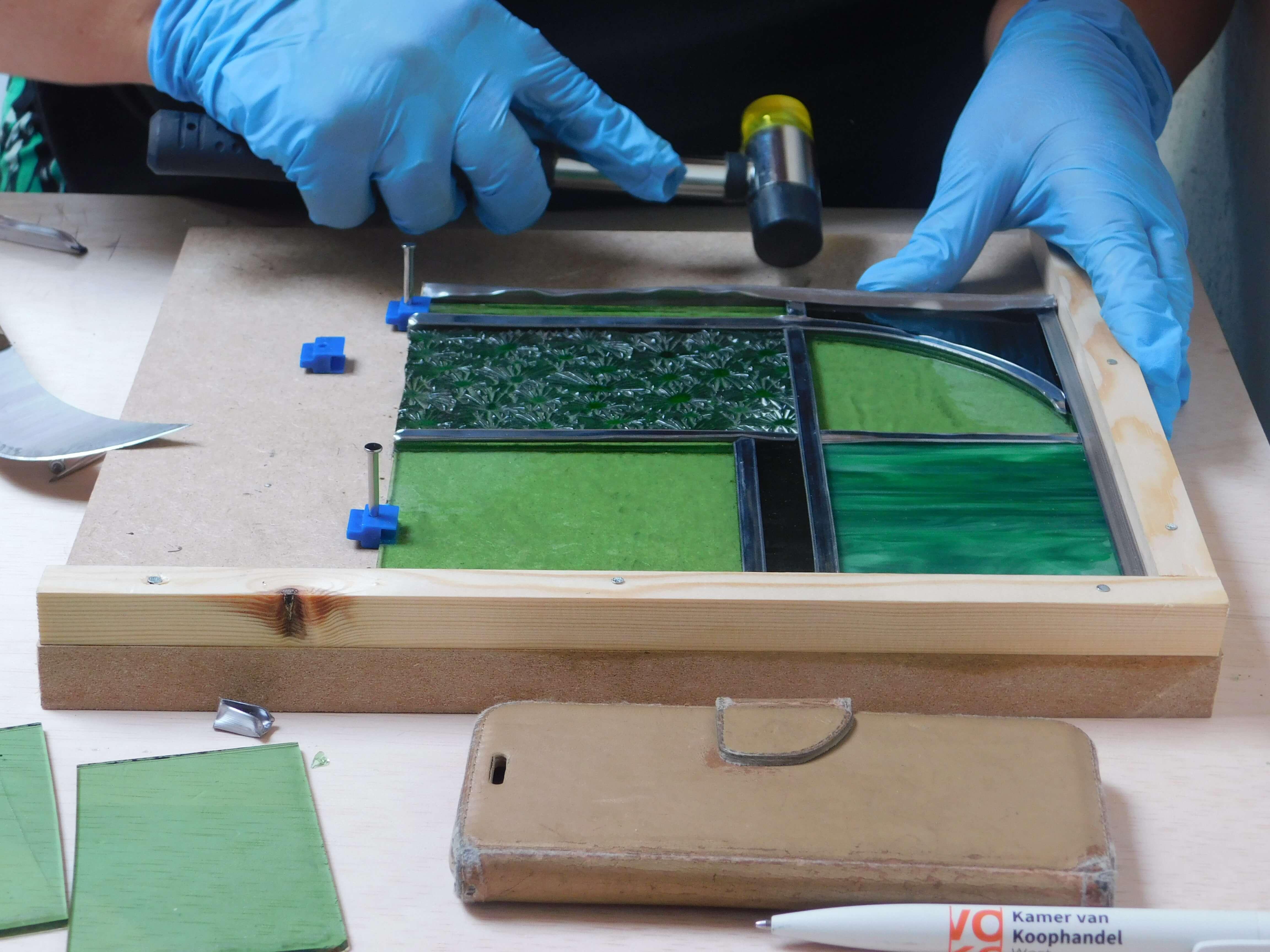 Glas-in-lood voor beginners: maak je eigen glasraam - Foto