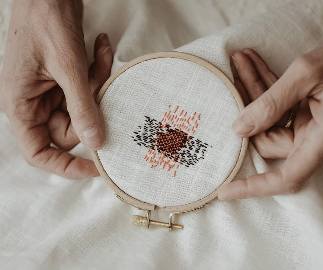 Kintsewing DIY Pakket 🌙 Borduren met een gouden randje - Foto