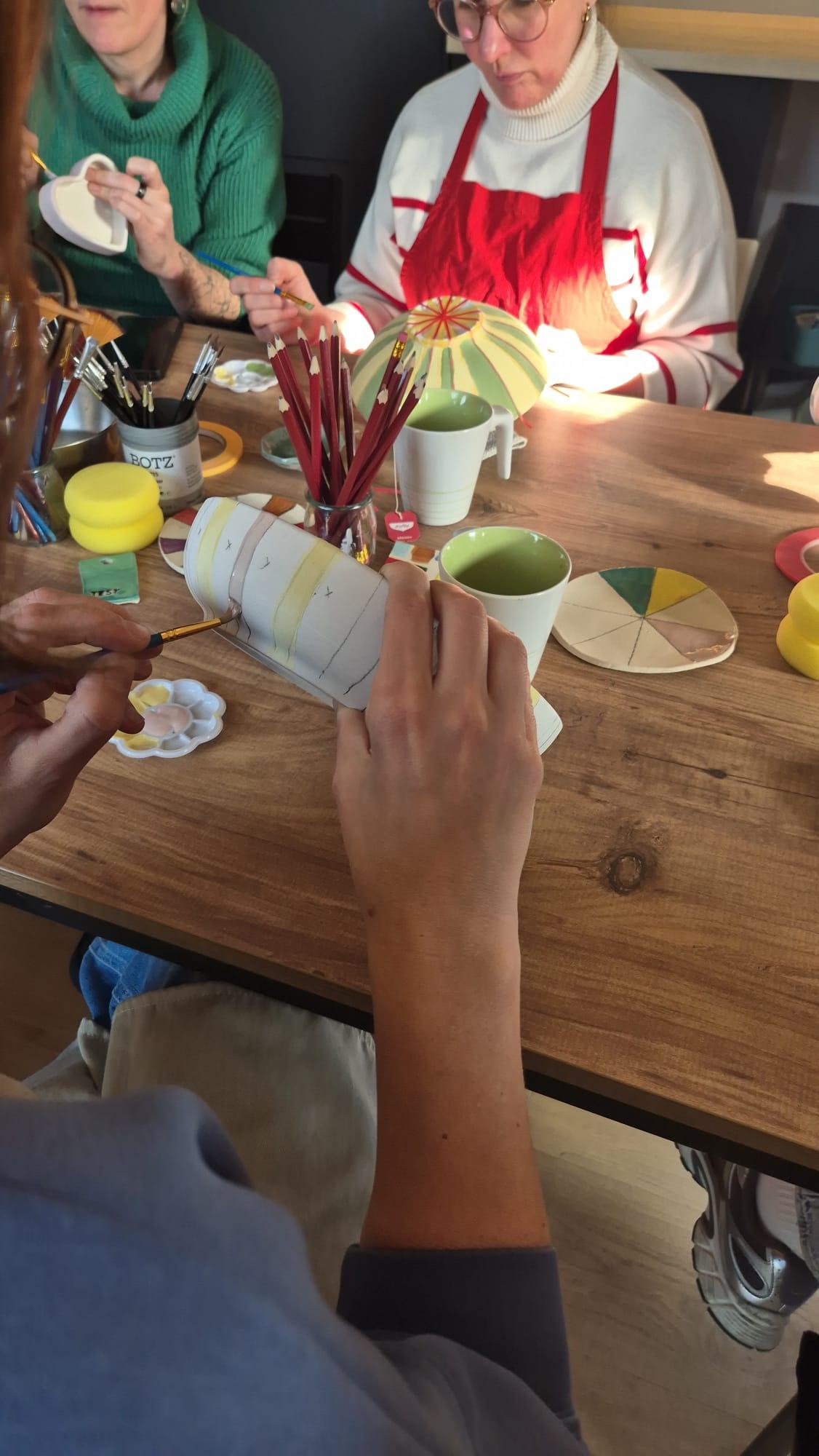 Pottery Painting Workshop - Summer edition - Foto