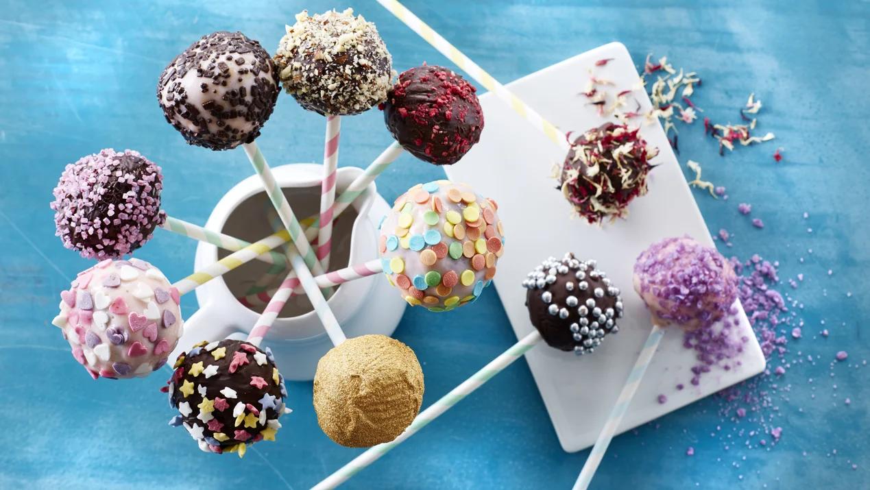 bakworkshop met kokchallenge voor kinderen in het bos - Foto