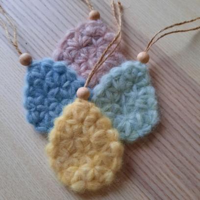 Paasei haken in Jasmijn steek