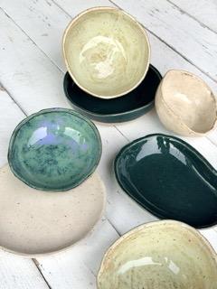 Tapasset keramiek boetseren en glazuren - Foto