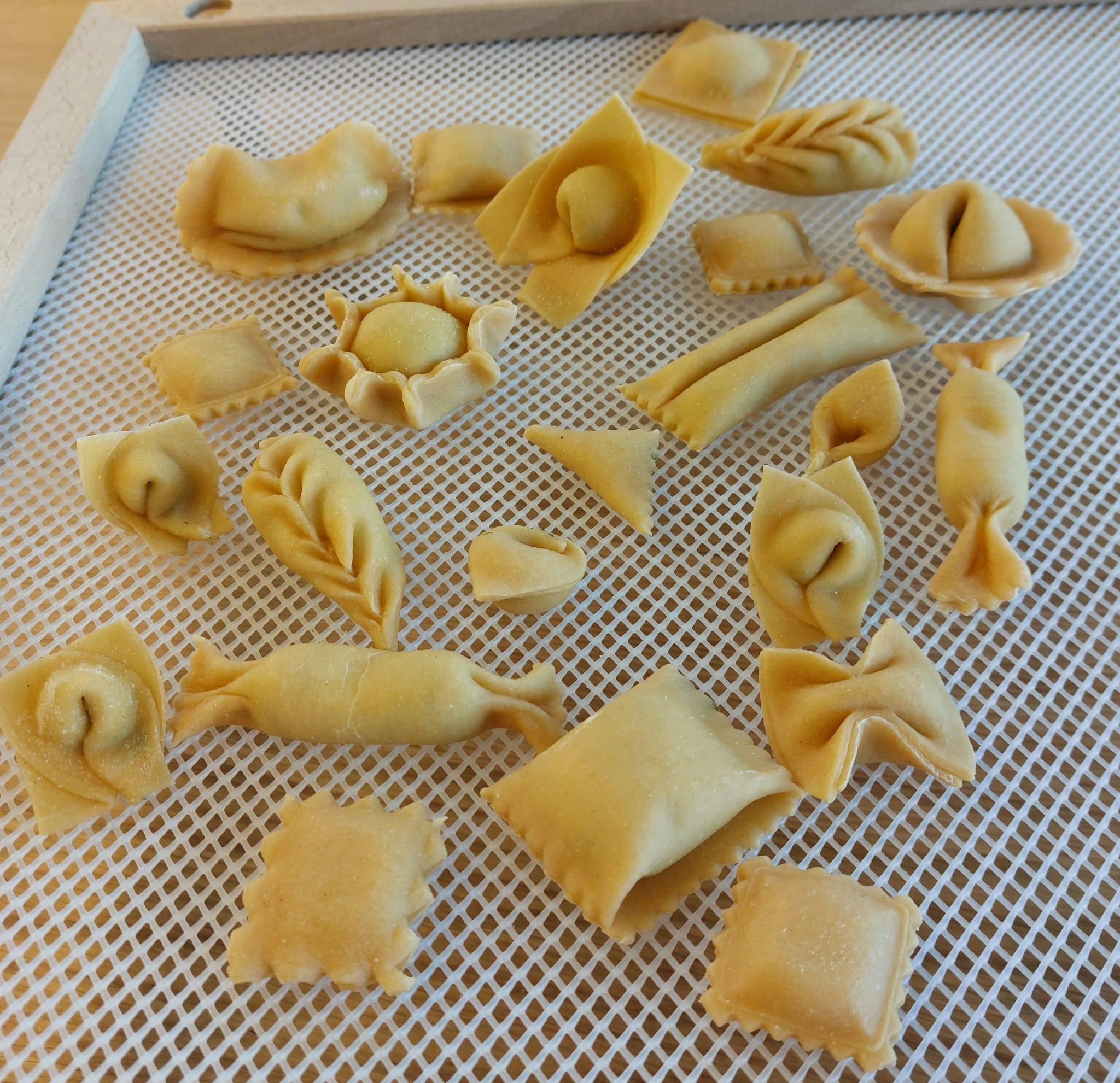 Gevulde pasta's Basis - Foto