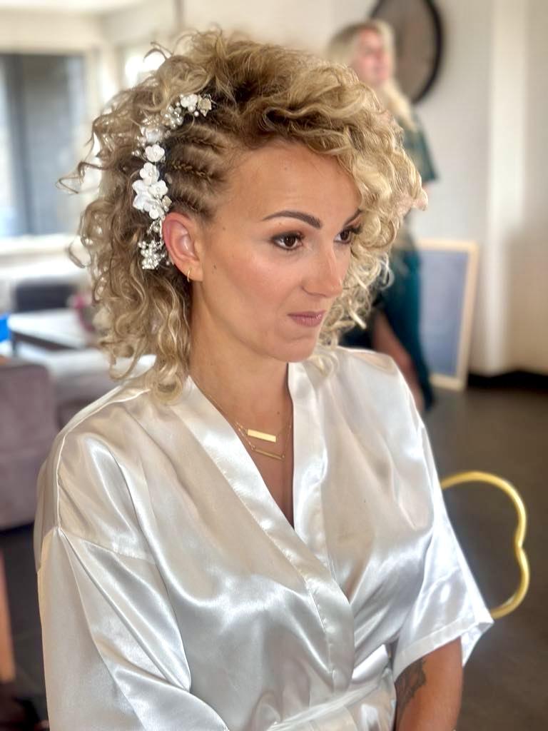 Make-up voor de bruidsdag 3 personen - Foto