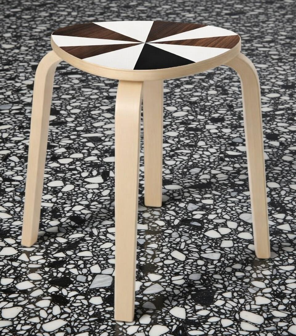 vrijgezellen - krukje met een ring eraan - team bride design studio - pimpen in stijl - Foto