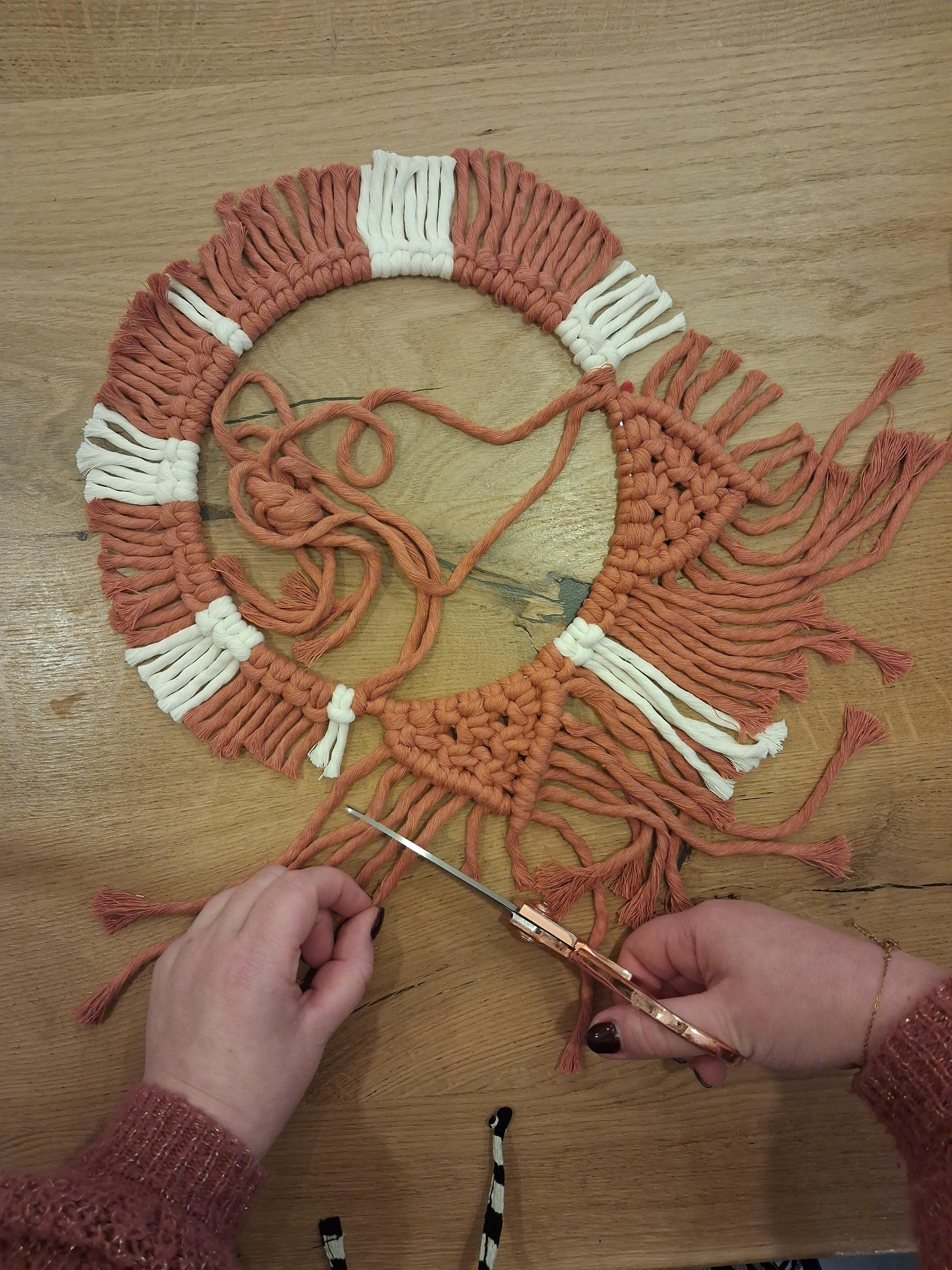 🐱 Knopen tussen de Katjes: macramé kattenspiegel - Foto