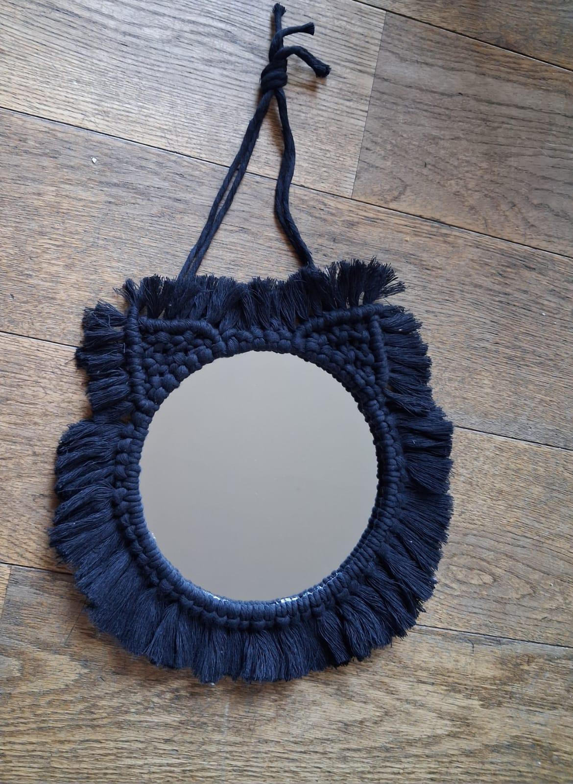 🐱 Knopen tussen de Katjes: macramé kattenspiegel - Foto