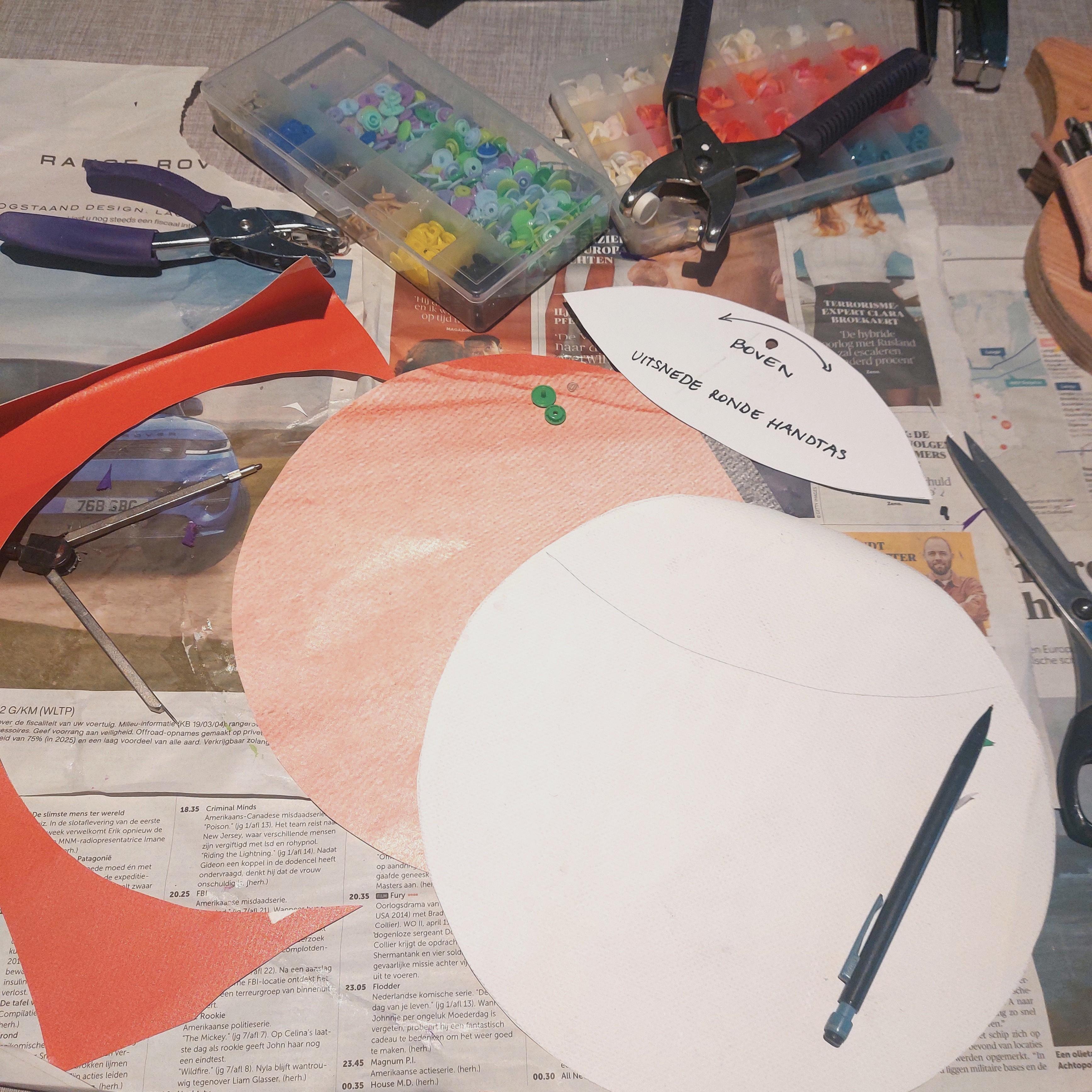 Handtas uit reclamebanner voor Earthday voor kinderen en volwassenen - Foto