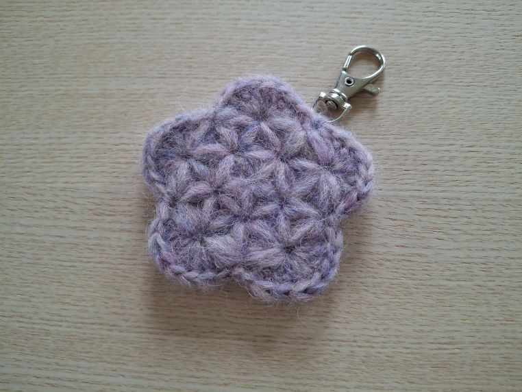 Bloem in Jasmijnsteek haken