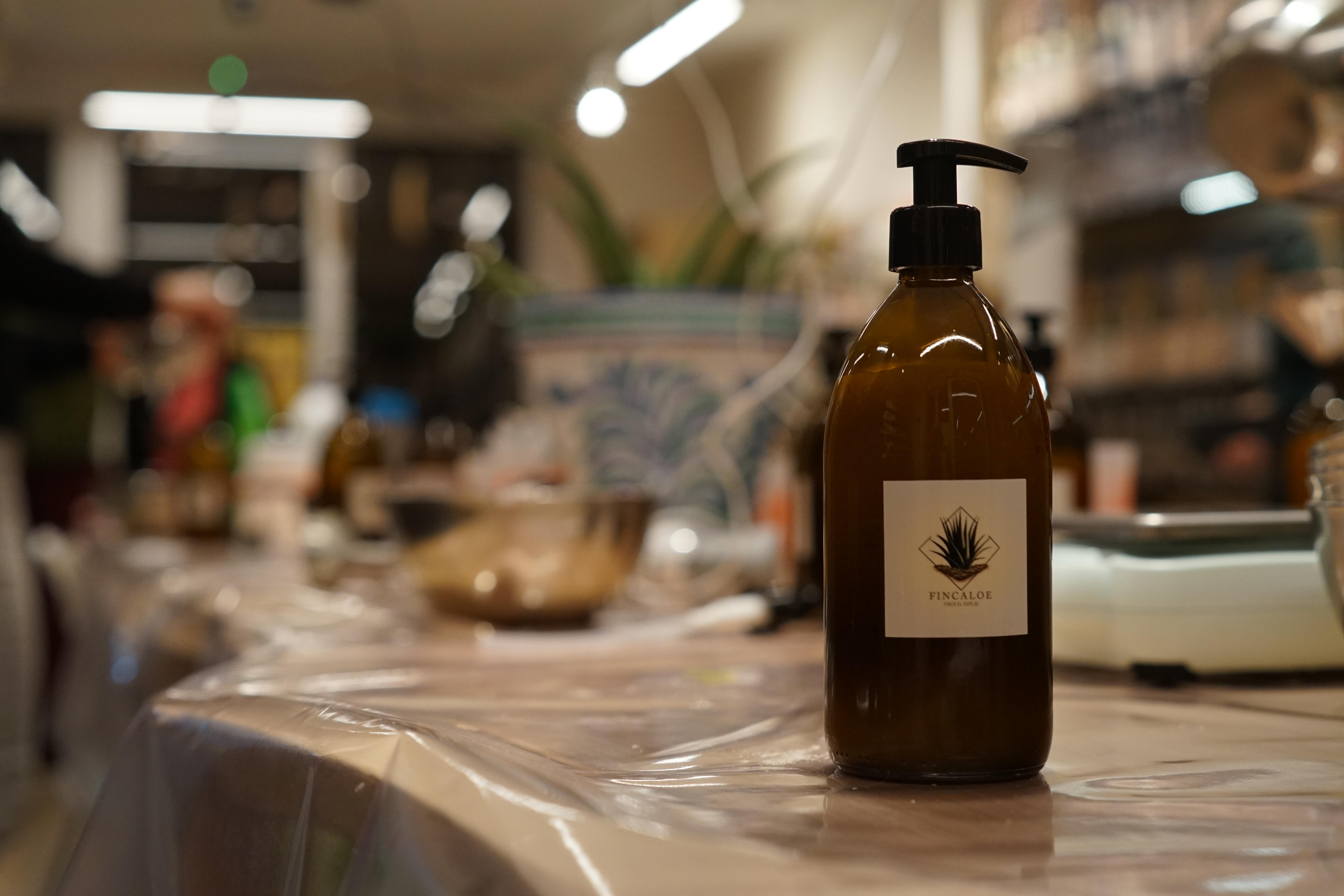 Ontdek het geheim van een stralende huid met Aloë vera! 🌿 - Foto