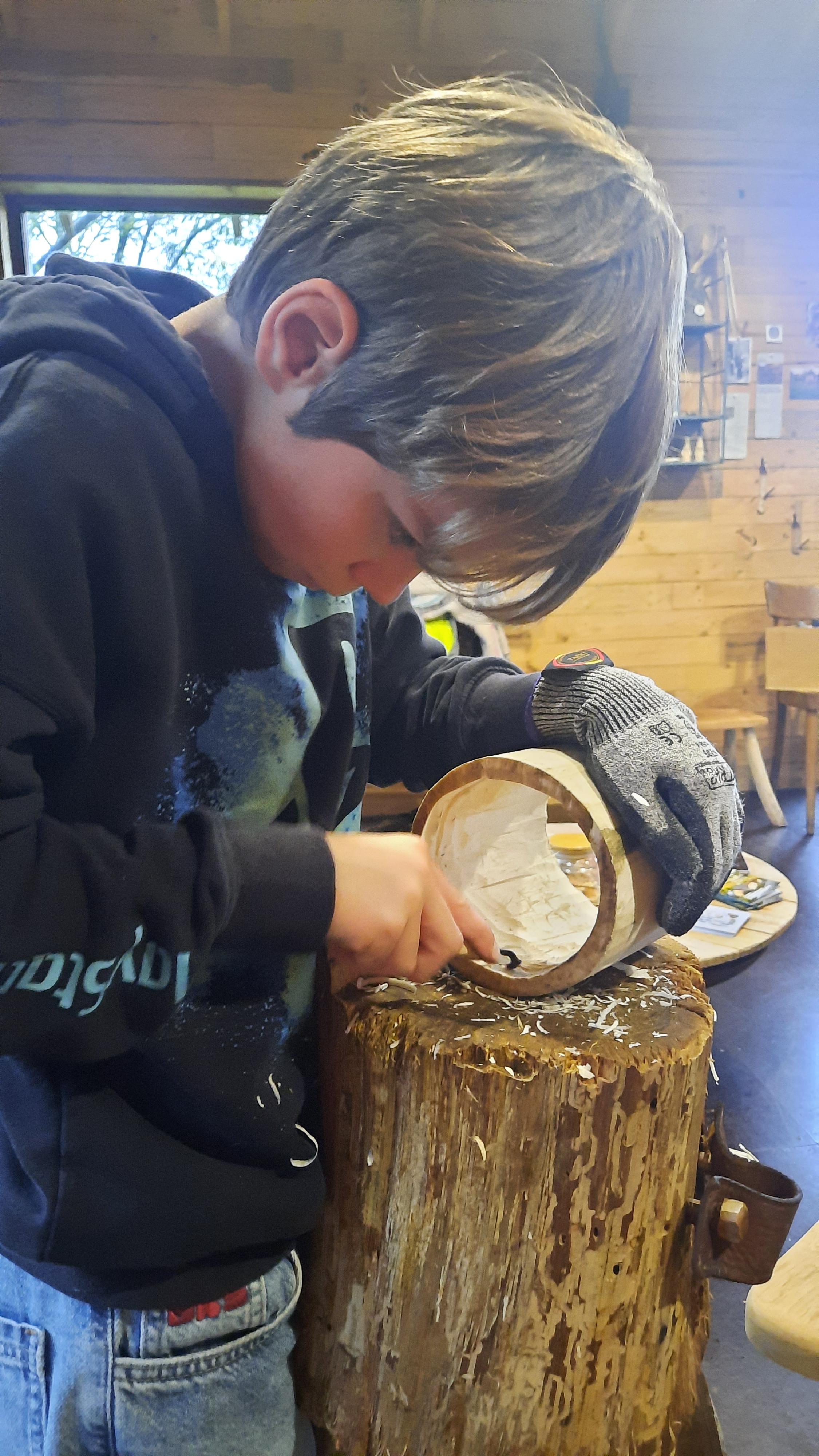 Creatieve Ouder-Kind workshop houtbewerking - Foto