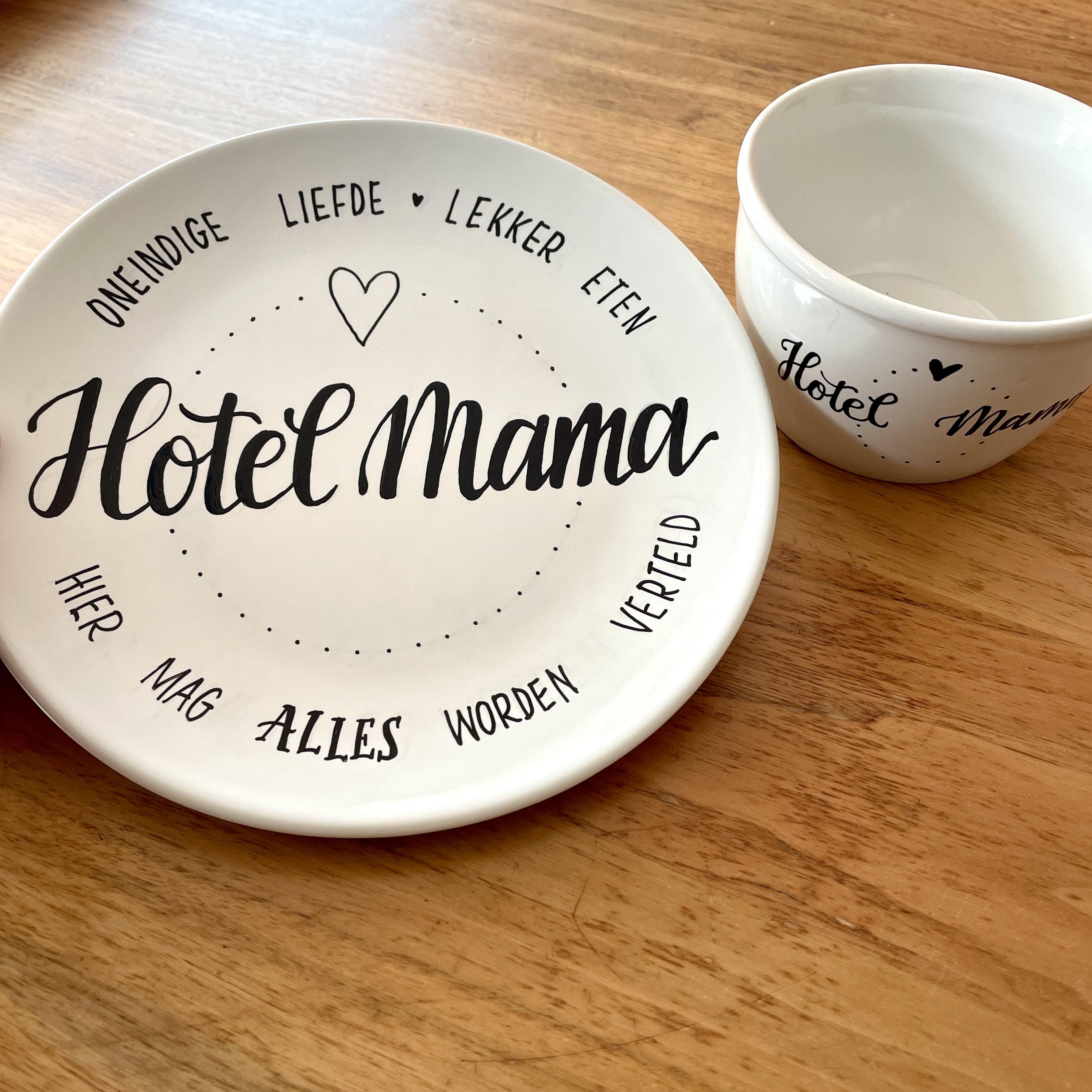 Workshop Handlettering op servies: Zet het op een bordje! - Foto