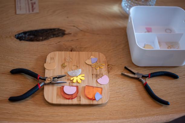 Maak je eigen oorbellen in huiskamersfeer - Workshop