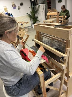 Een kussen dat níemand anders heeft? Dat weef je gewoon zelf.